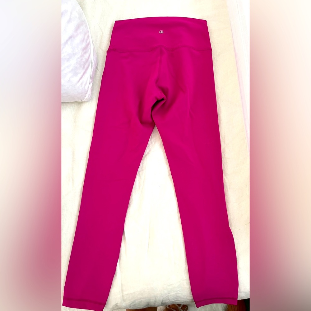 Lululemon Align HR leggings 25 inch in hot pink US size 6
